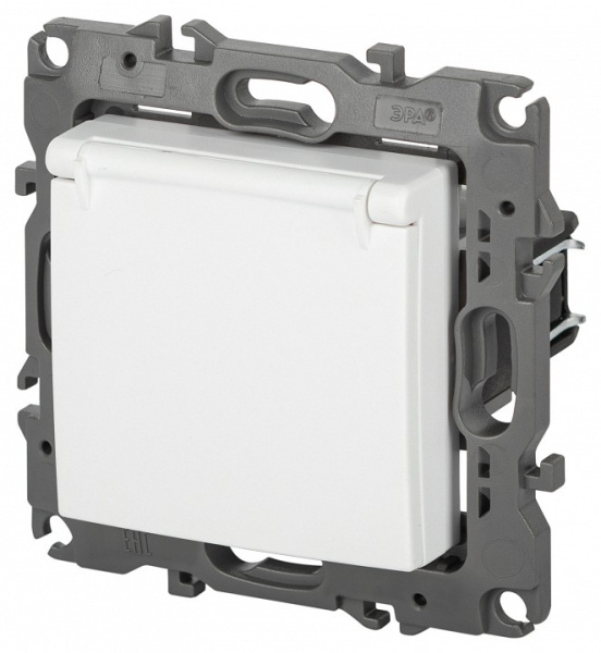 Розетка с заземлением и со шторкой, без рамки Эра Эра 12 12-2103-01М