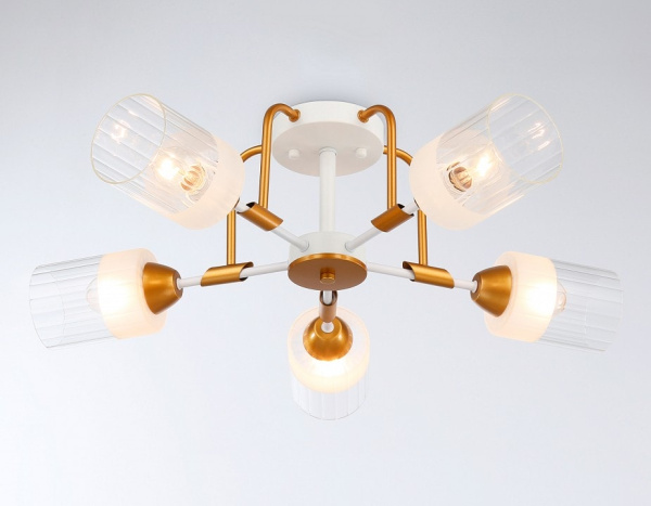 Потолочная люстра Ambrella Light TR TR303323