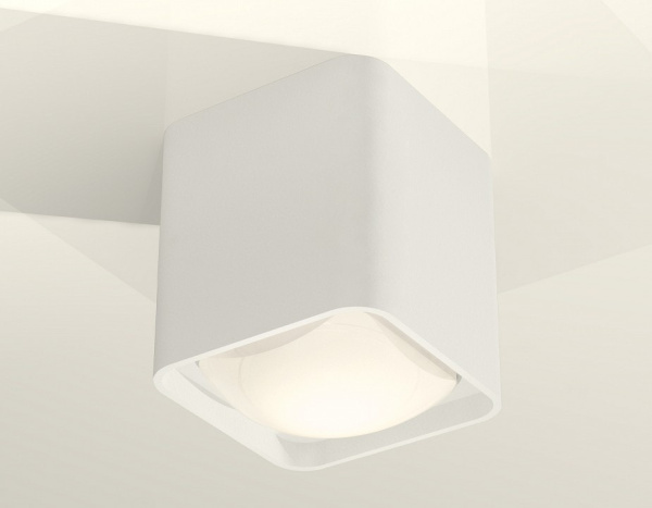 Накладной светильник Ambrella Light XS XS7840022