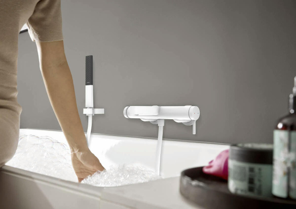 Смеситель для ванной hansgrohe Finoris 76420700 белый