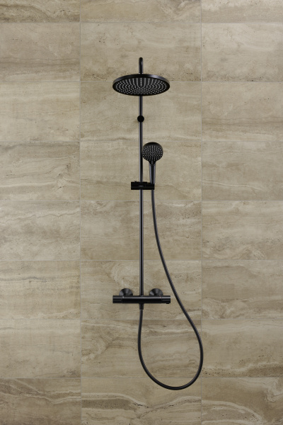 Душевая стойка hansgrohe Vernis Blend Showerpipe 240 1jet 26426670 черный матовый