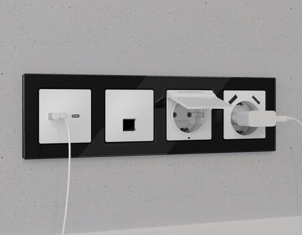 Розетка Ethernet RJ-45 и со шторками, без рамки Ambrella Volt ALFA MA132005