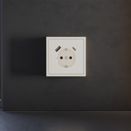 Накладка для розетки с заземлением и со шторками и 2хUSB type A и C Voltum S70 VLS001013