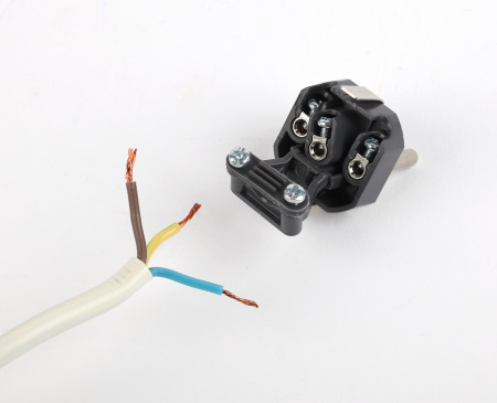 Вилка прямая с заземлением Эра  V3