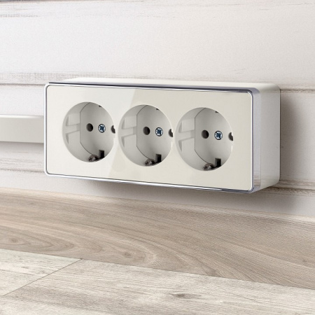 Розетка с заземлением Werkel Gallant (слоновая кость) W5073103