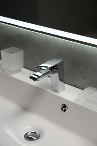 Зеркало BelBagno SPC-MAR-1200-800-LED-BTN