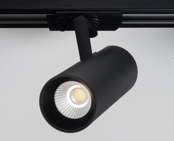 Светильник на штанге Italline TR 3007 TR 3007 black 4000K