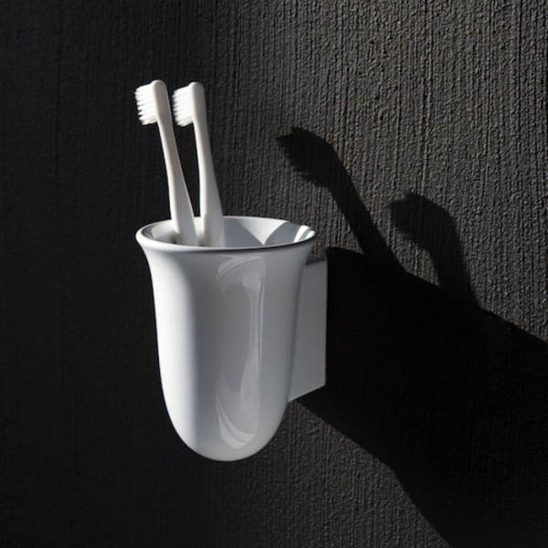 Стакан Laufen New Classic 8.7385.4.000.000.1