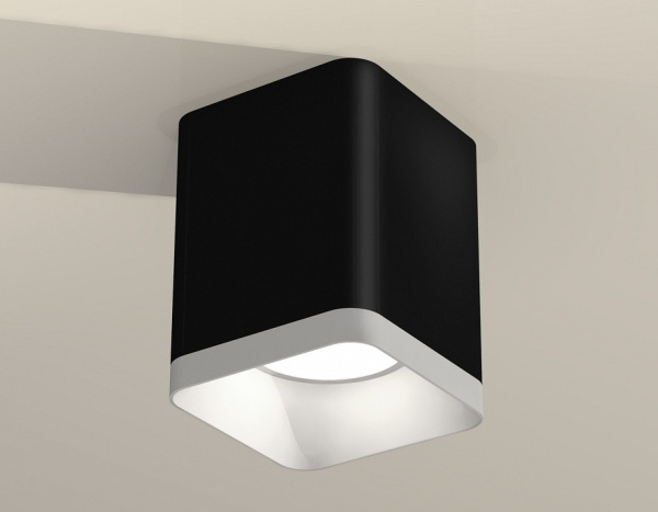 Накладной светильник Ambrella Light XS XS7813001