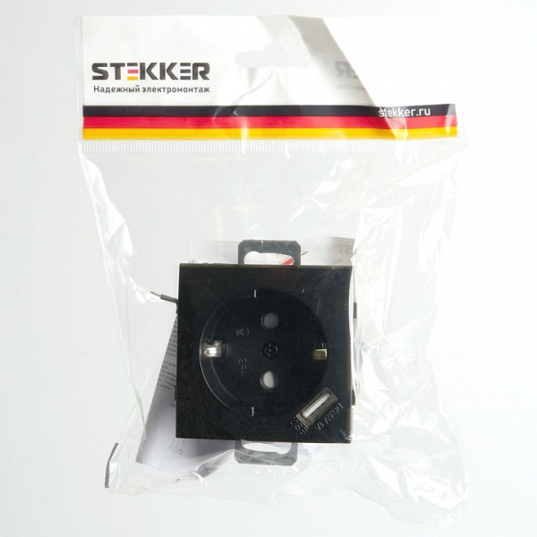 Розетка с заземлением и со шторкой и USB, без рамки Stekker Эрна 49155
