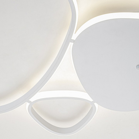 Потолочная люстра Escada INDEX 10289/3LED