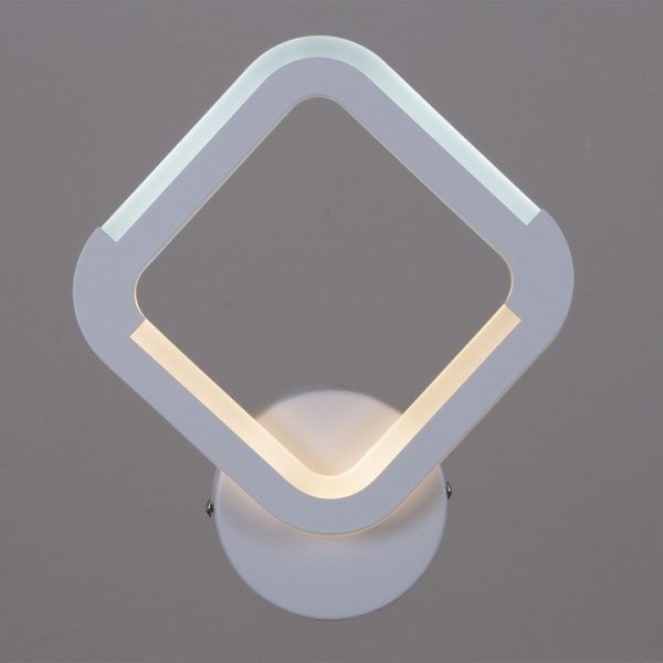 Бра Reluce 9821 09821-3.2-01 WH
