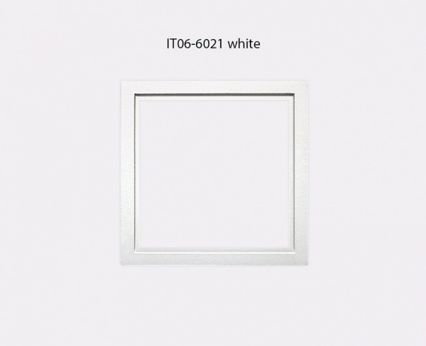 Встраиваемый светильник Italline IT06-6020 IT06-6020 white 4000K + IT06-6021 white