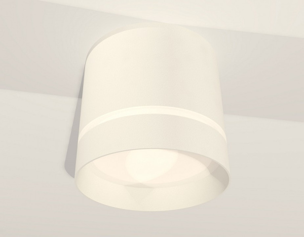 Накладной светильник Ambrella Light XS XS8110006