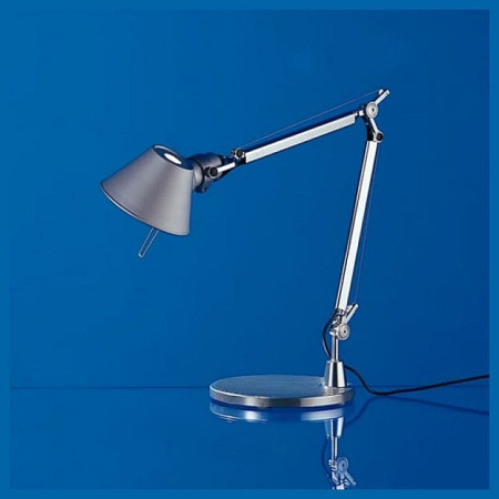 Настольная лампа офисная Artemide  A011800