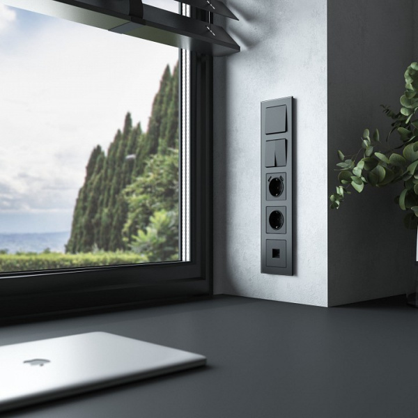 Рамка на 5 постов Werkel Senso черный soft-touch W0053108