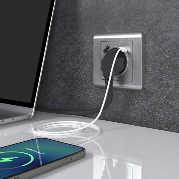 Розетка с заземлением и со шторками и 2хUSB без рамки Werkel серебряный рифленый W1171709