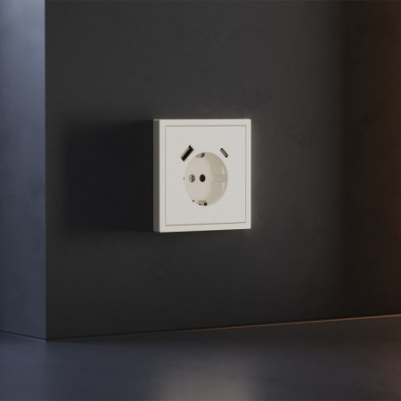 Накладка для розетки с заземлением и со шторками и 2хUSB type A и C Voltum S70 VLS001013