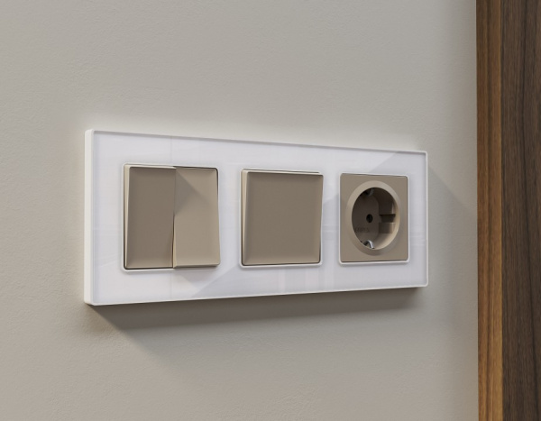 Рамка на 3 поста Ambrella Volt Arctic AF580103