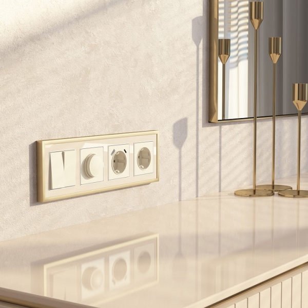 Рамка на 4 поста Werkel Baguette (айвори/латунь) W0042851