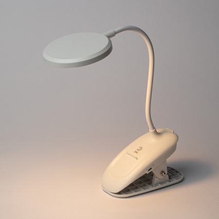 Настольная лампа офисная Эра NLED-513-6W-W