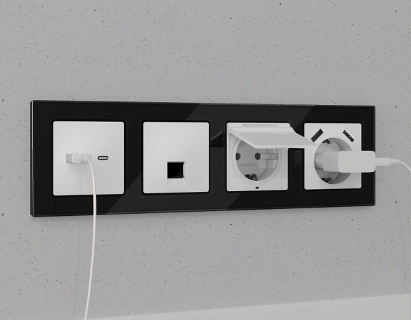 Розетка Ethernet RJ-45 и со шторками, без рамки Ambrella Volt ALFA MA132005