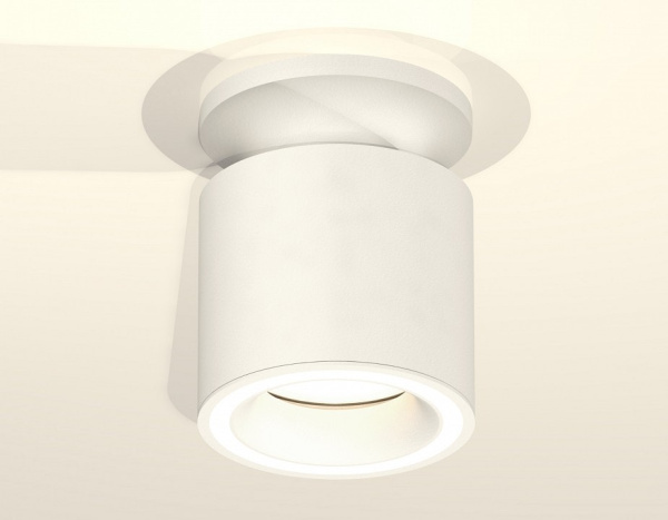 Накладной светильник Ambrella Light XS XS7401063