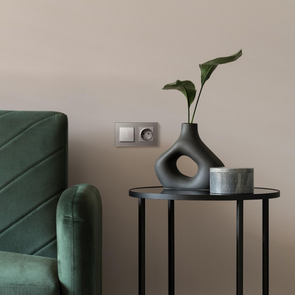 Розетка с заземлением, без рамки Kollinger Asthetik AS-014GY