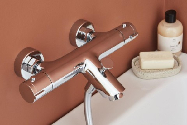 Смеситель для ванны и душа Jacob Delafon Brive E24335-CP термостатический