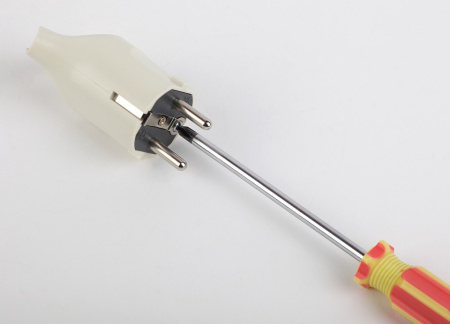 Вилка прямая с заземлением Эра  V3