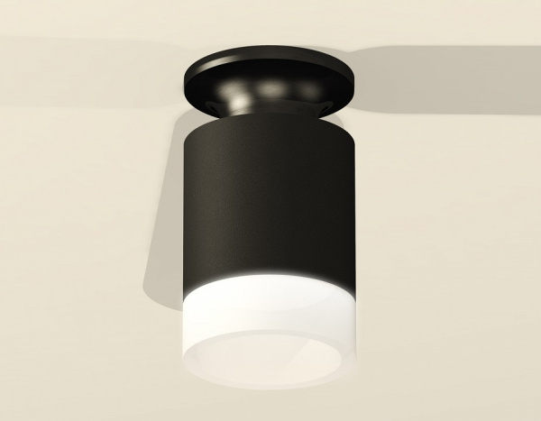 Накладной светильник Ambrella Light XS XS6302111