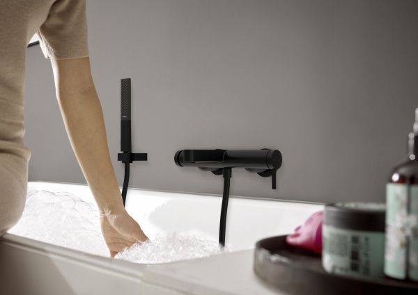 Смеситель для ванны hansgrohe Finoris 76420670 матовый черный